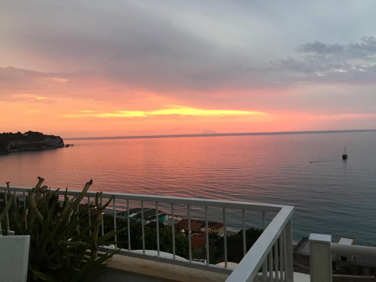 Hotel Valemare Tropea Exteriér fotografie